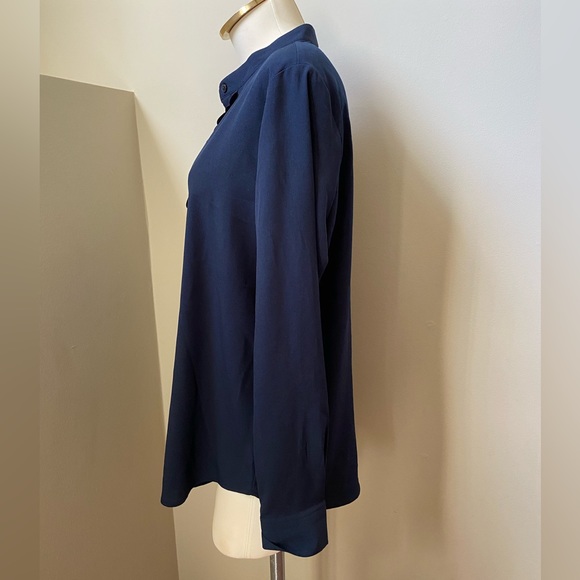 BANANA REPUBLIC Semi-Sheer Navy Button Down Blouse | Size Medium - Picture 5 of 8